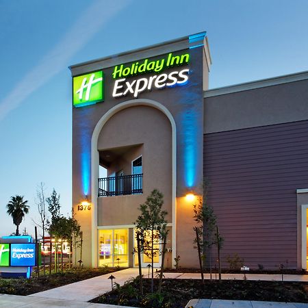 Holiday Inn Express Benicia By Ihg Exterior photo