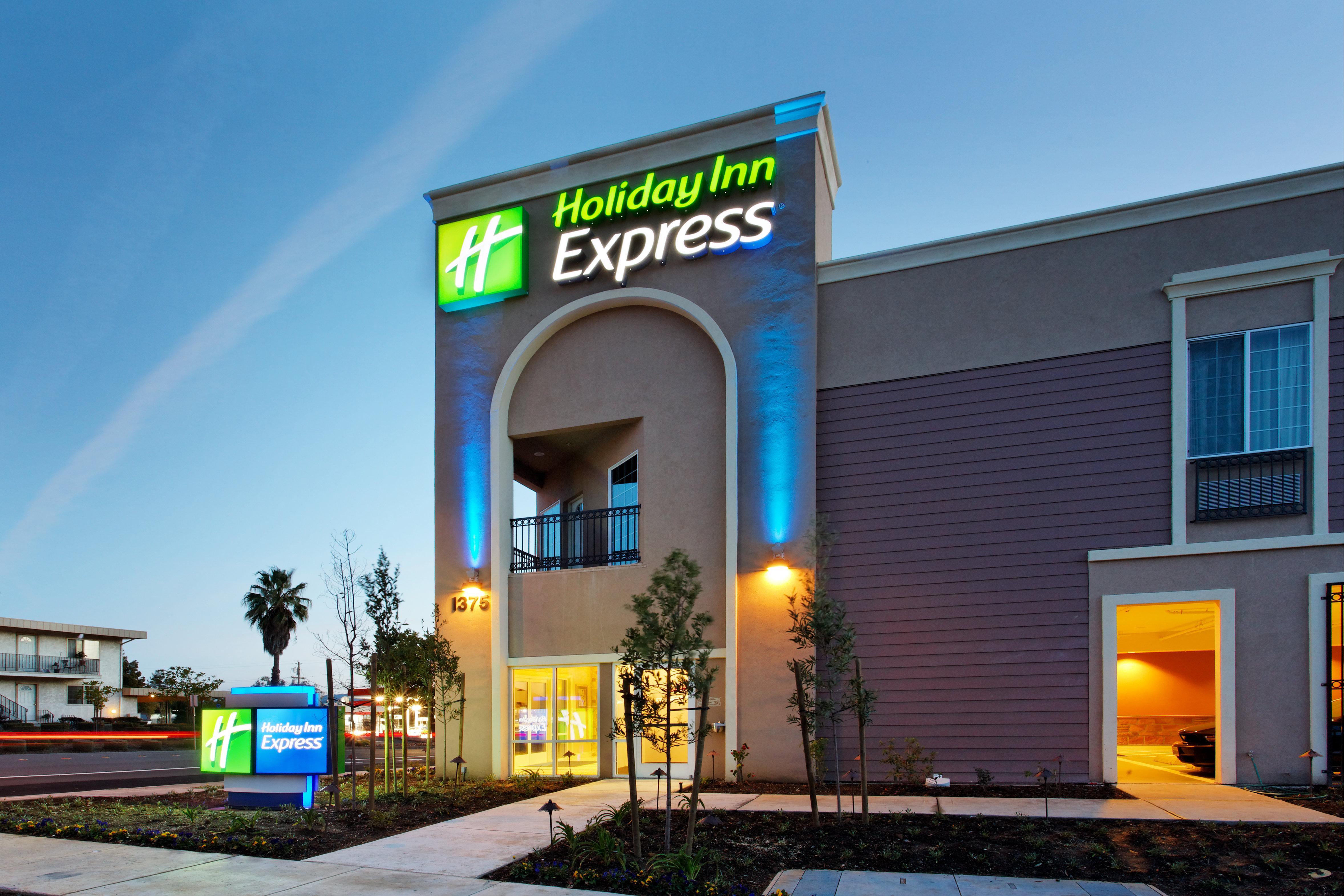 Holiday Inn Express Benicia By Ihg Exterior photo