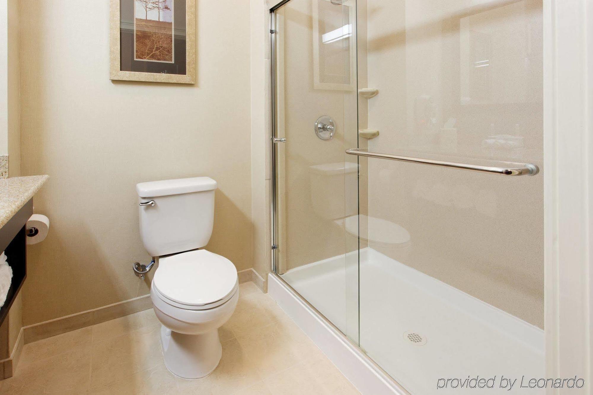 Holiday Inn Express Benicia By Ihg Room photo